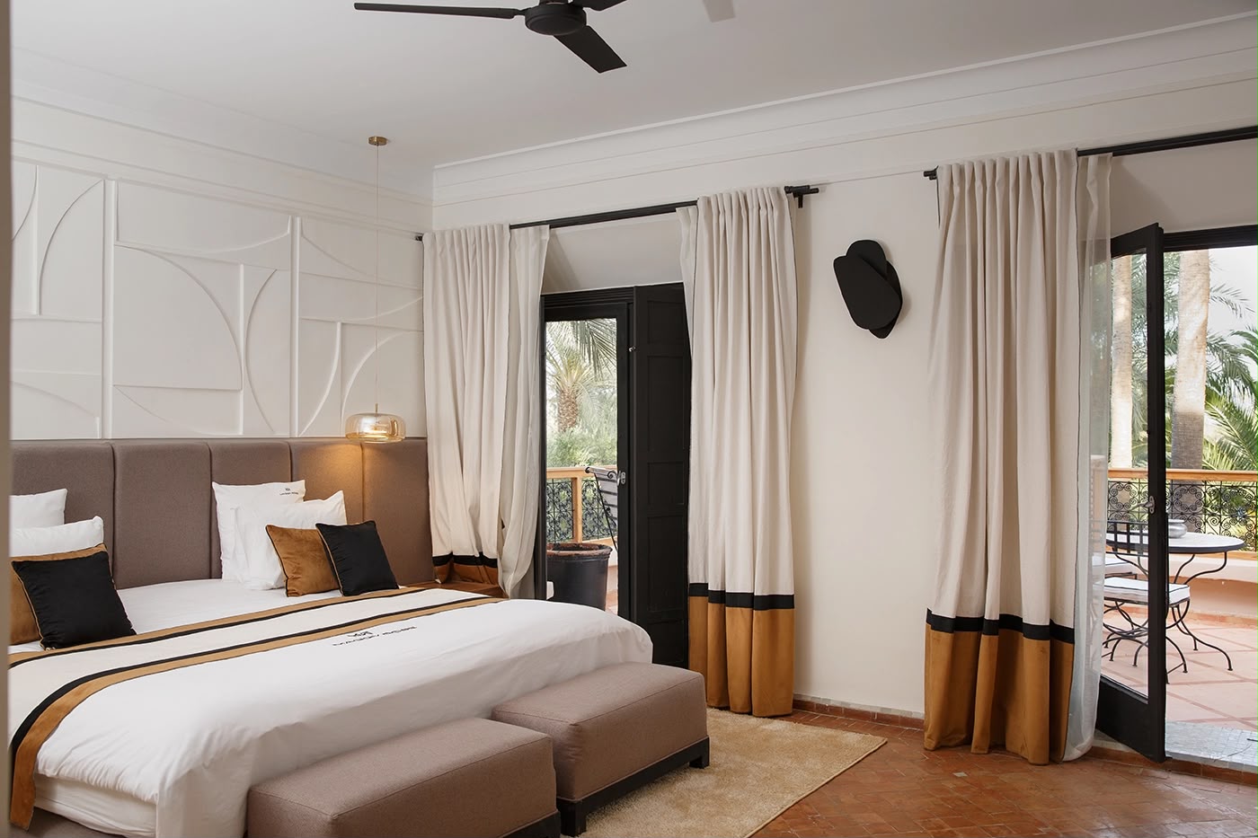Chambre avec lit king-size